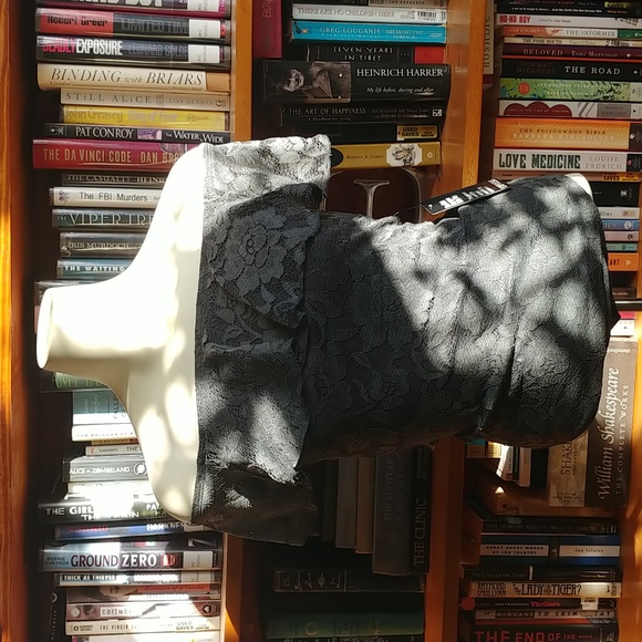 EXPRESS Multi-Way Bodysuit - Picture 5 of 14